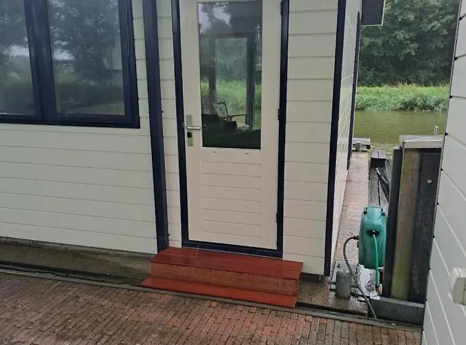 Bb De Woonboot Appartement Anna Paulowna