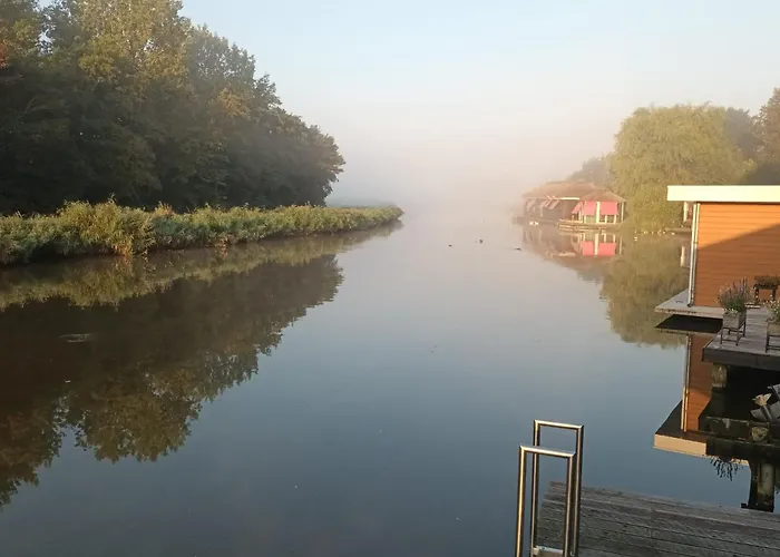 Bb De Woonboot Daire Anna Paulowna