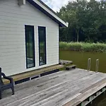 Bb De Woonboot Apartmán Anna Paulowna